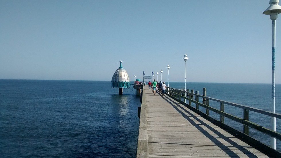 Zinnowitz pier with diving gondola, © TMV/Fischer