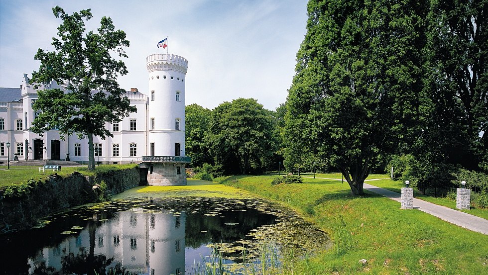 Schlemmin Castle Hotel with its approx. 20 hectare landscape park, © TMV/Werk3