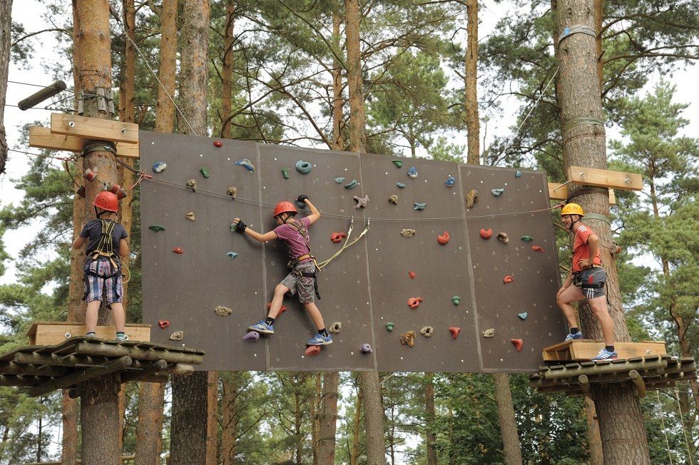 A new element in 2013. The climbing wall in the black course., © Haveltourist