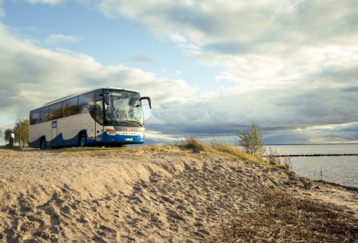 From Germany's major cities, buses take you all the way to the Baltic Sea in an inexpensive and environmentally friendly way., © Usedomer Bäderbahn GmbH