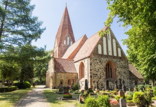 Church Lichtenhagen village with cemetery, © Frank Burger