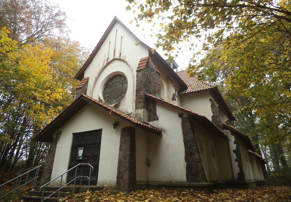 Catholic church Maria Meeresstern in Baltic resort Sellin on the high shore, © Tourismuszentrale Rügen