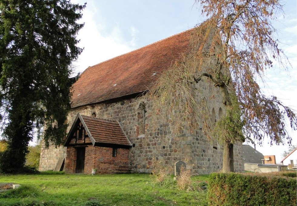 Church in Cantnitz, © von Niteshift (Diskussion) (photo taken by myself) [CC-BY-SA-3.0 (http://creativecommons.org/licenses/by-sa/3.0)], via Wikimedia Commons