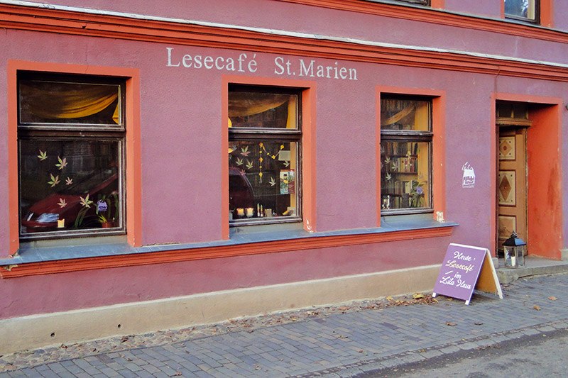 Reading café in the Lila Haus, © Evangel. Kirchengemeinde St. Marien