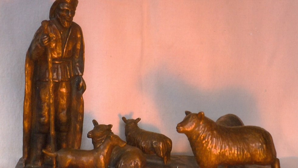 Sheep with shepherd - The bronze sculpture consists of 4 sheep and the shepherd with dog. It was designed by me in 1987 as a sculpture in the dimensions L-W-H 43x25x30 cm., © Eckhardt Erbguth