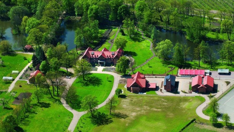 Aerial view of Mecklenburger Obstbrand Gut Schwechow, © TV MS / A. Vones