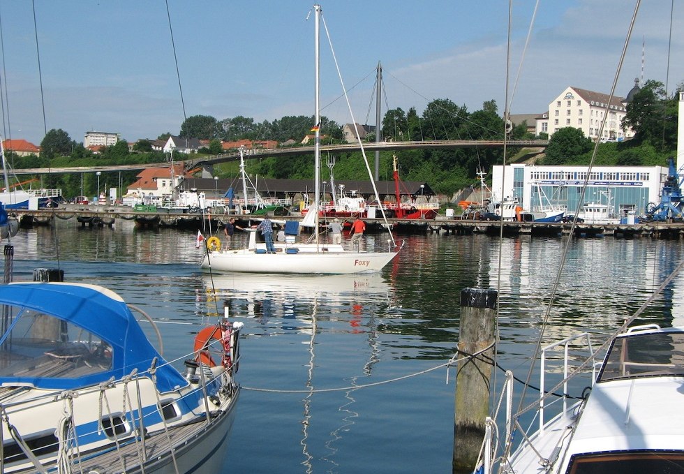 Pedestrian bridge to the city port of Sassnitz, © Tourismuszentrale Rügen