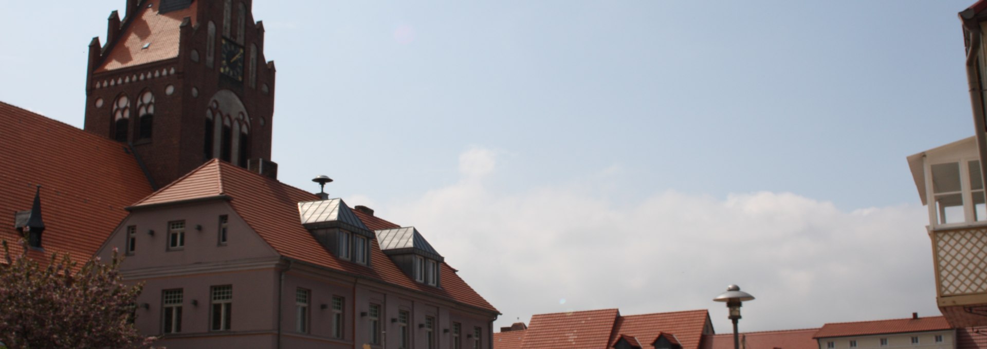 The town hall was built in 1815 and is located right next to the church, © Stadtinformation Usedom