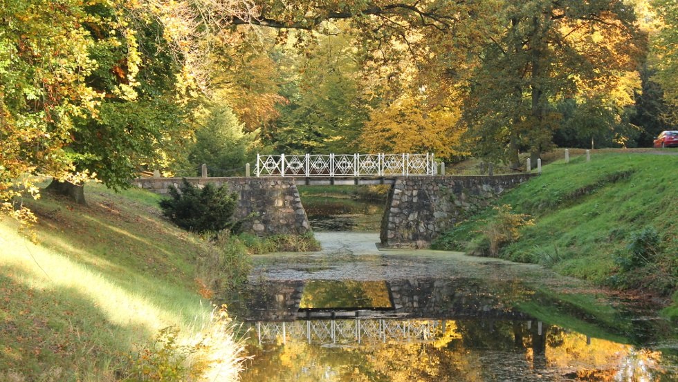 Park bridge autumn, © Barockschloß zu Griebenow e.V.