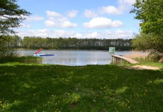 View of the lake with beach, jetty and sunbathing area, © Lutz Werner