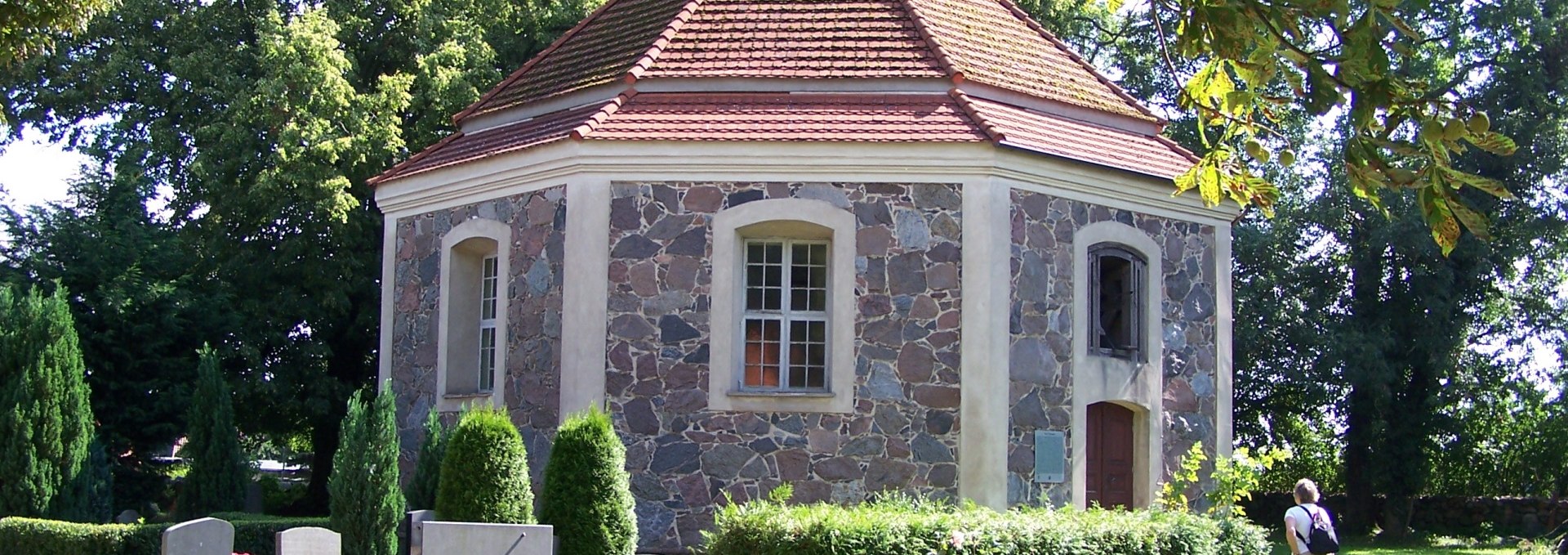 The octagonal church offers an architectural peculiarity already by its ground plan, © Kurverwaltung Feldberger Seenlandschaft