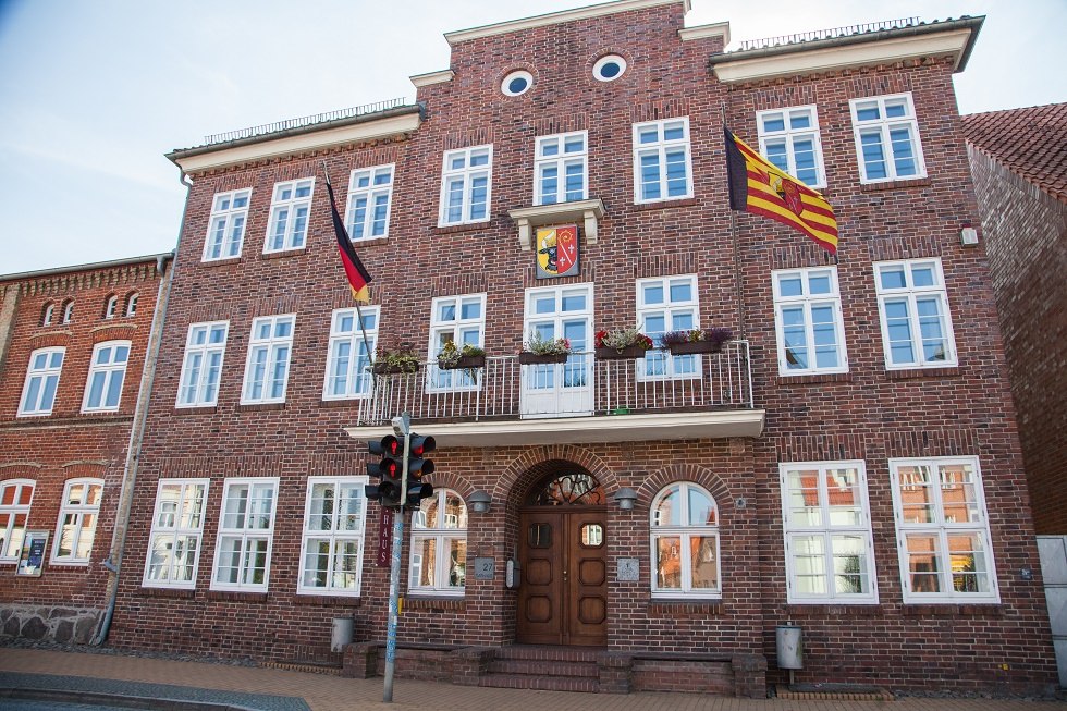 the Neukloster town hall at Hauptstraße 27, © Frank Burger