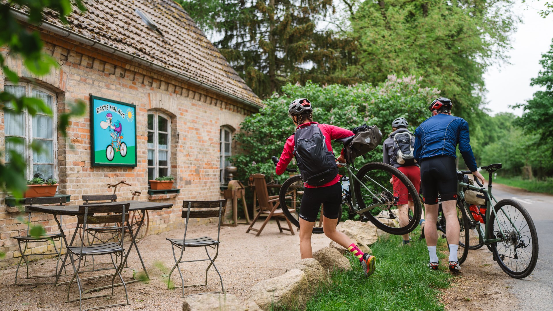 Stop and go: At "Üdi's Rastplatz" in Schwarzenhof, it's worth taking a lively break.