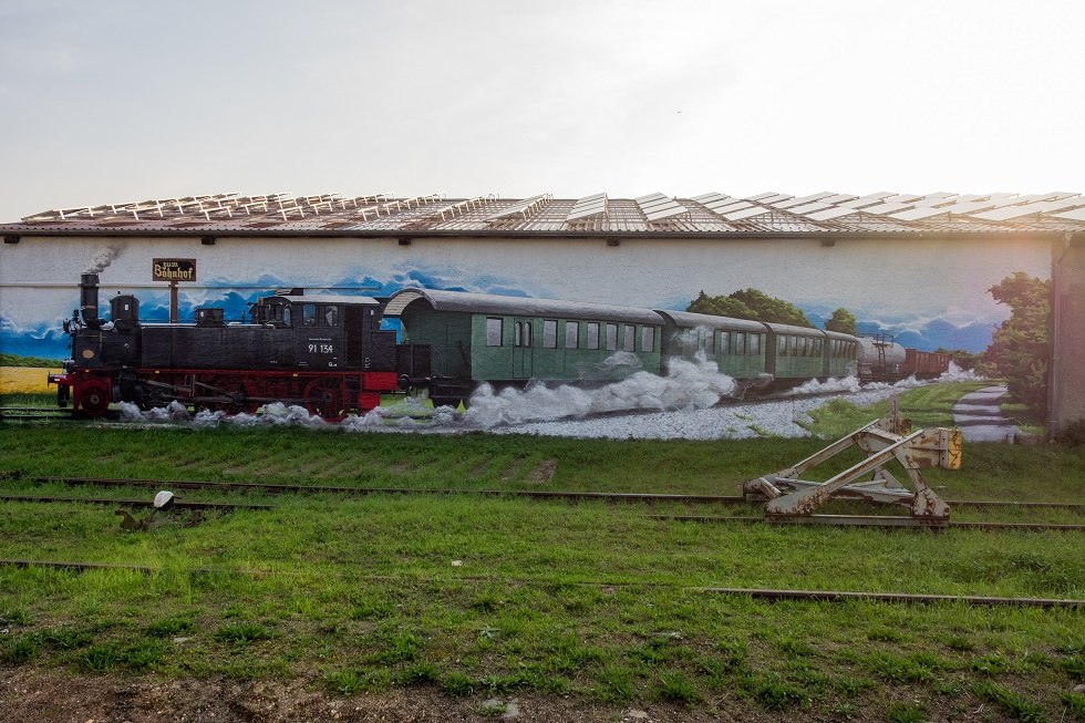 Grafitti on the other side of the track, © Frank Burger