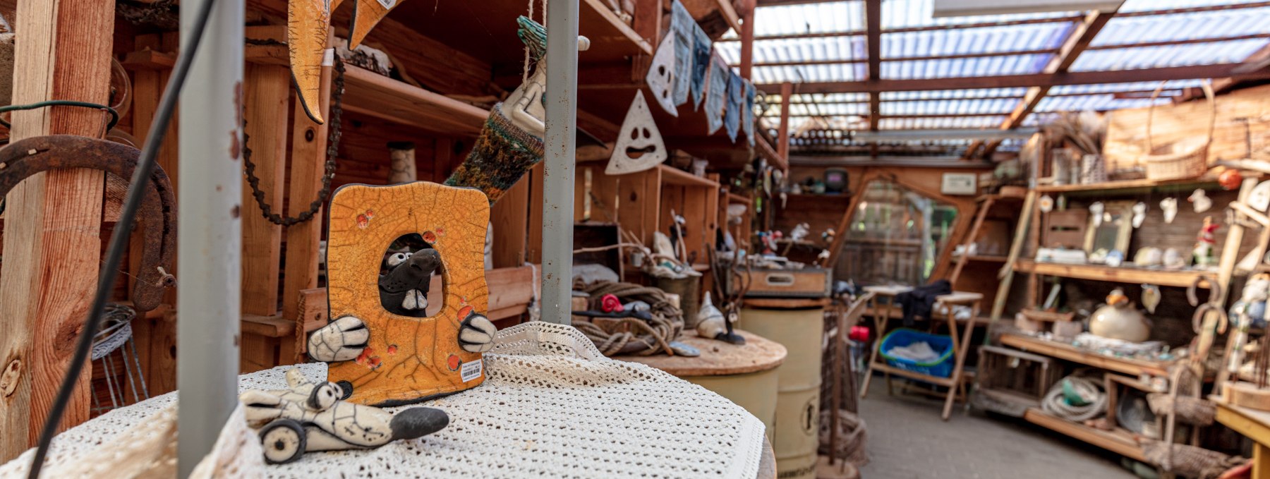 View of the farm store full of RAKURITIES, © voigt & kranz UG, Prerow