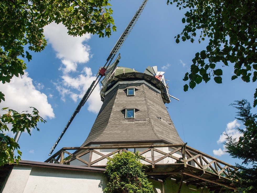 View of the idyllically situated windmill Neu Thulendorf, © Frank Burger