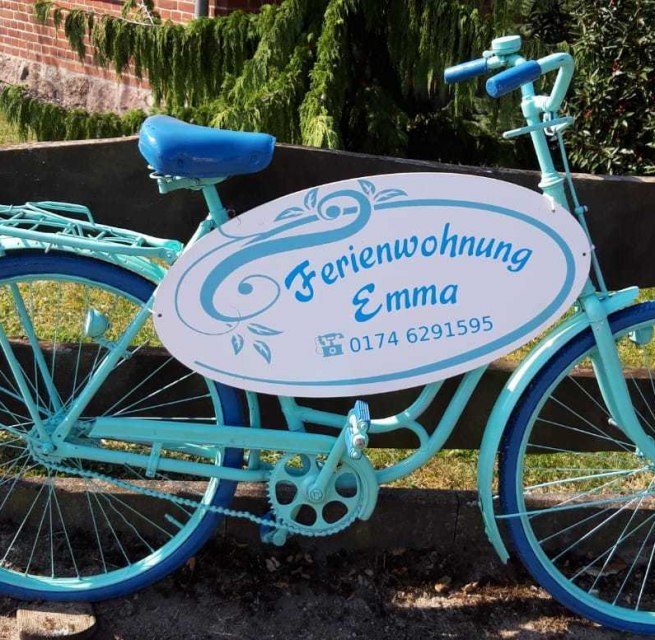 The advertising bike in front of the "Emma" vacation apartment, © Bärbel Kuhrt