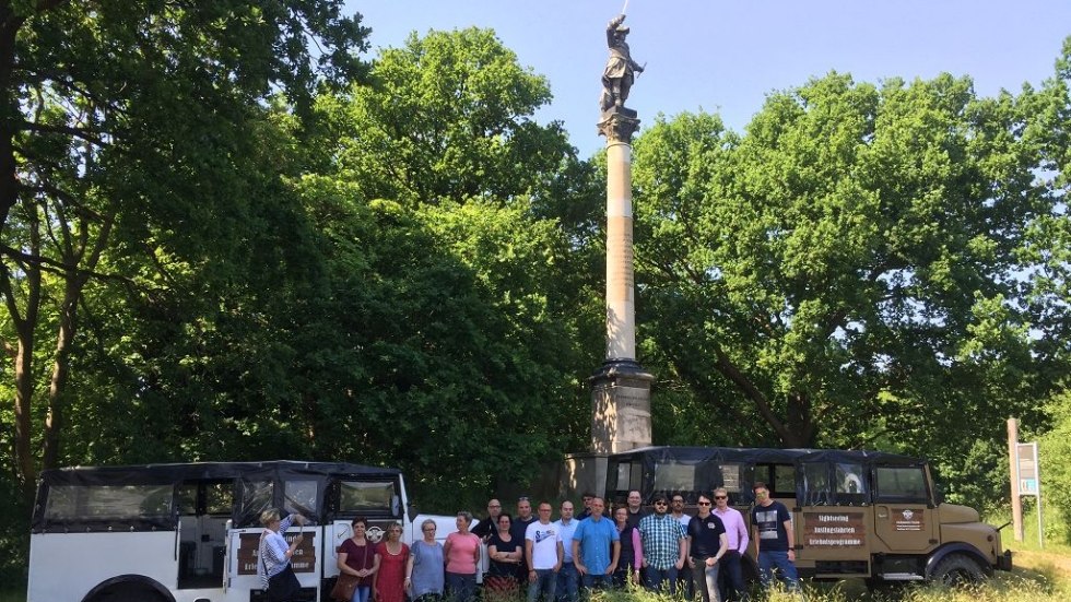 Tour group in front of the Prussian Column near Groß Stresow, © Volker Barthmann