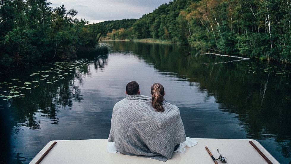 Together on the houseboat comfortably enjoy nature, © TMV/Gänsicke