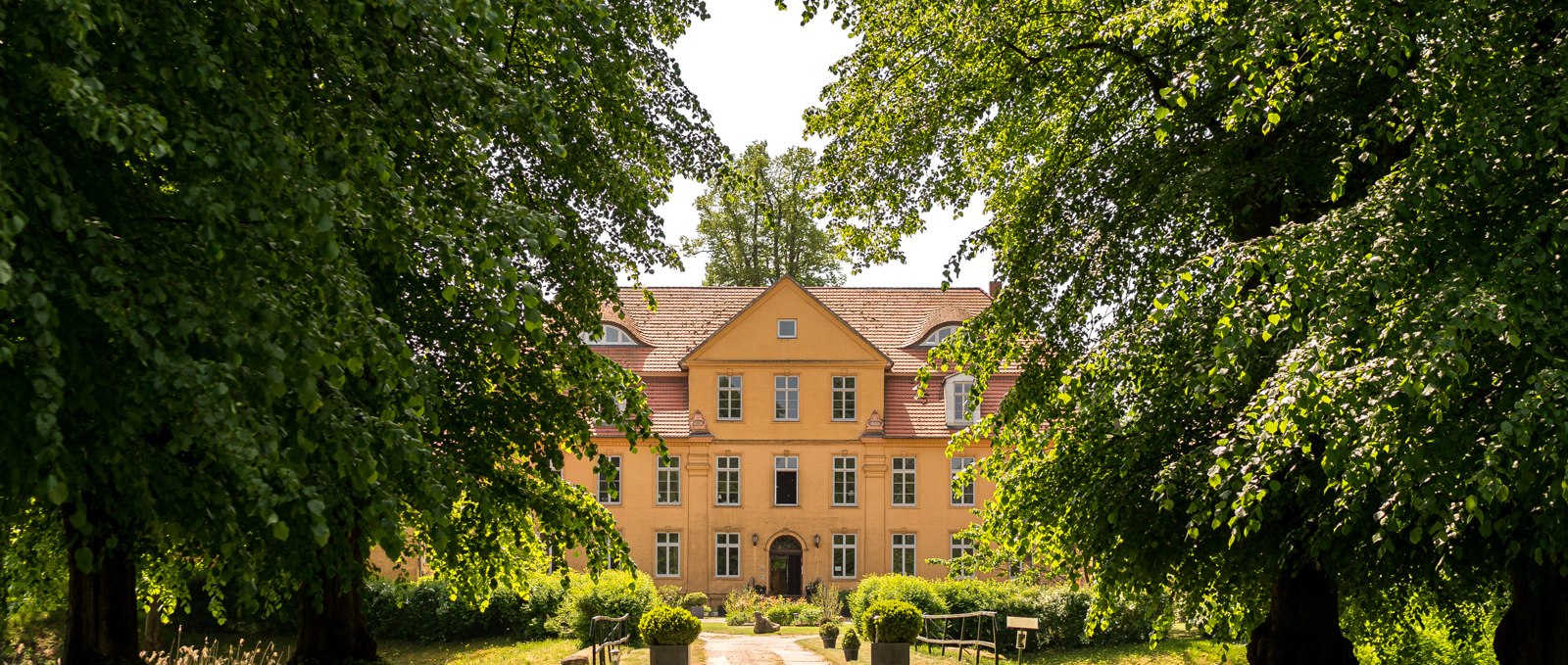 Exterior view Lühburg Castle, © DOMUSimages - Alexander Rudolph