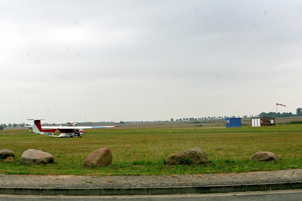 Airfield, © Sabrina Wittkopf-Schade