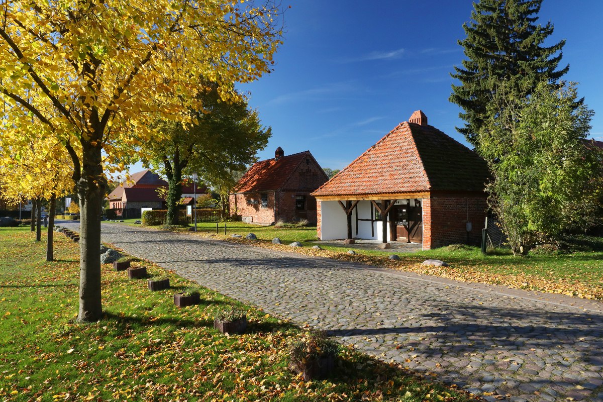 Manor smithy and manor bakery Teschow, © TMV/D. Gohlke