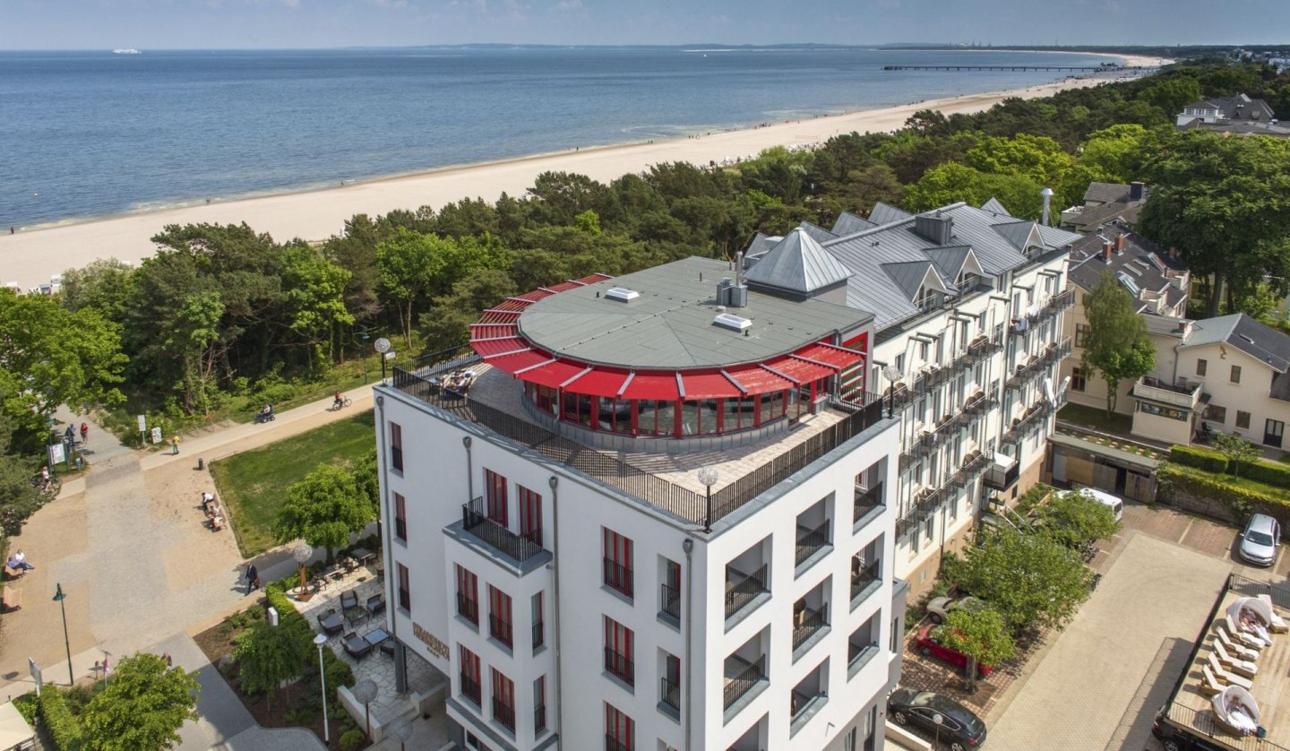 The Strandhotel Heringsdorf is located directly on the beach, © Michael Knüppel