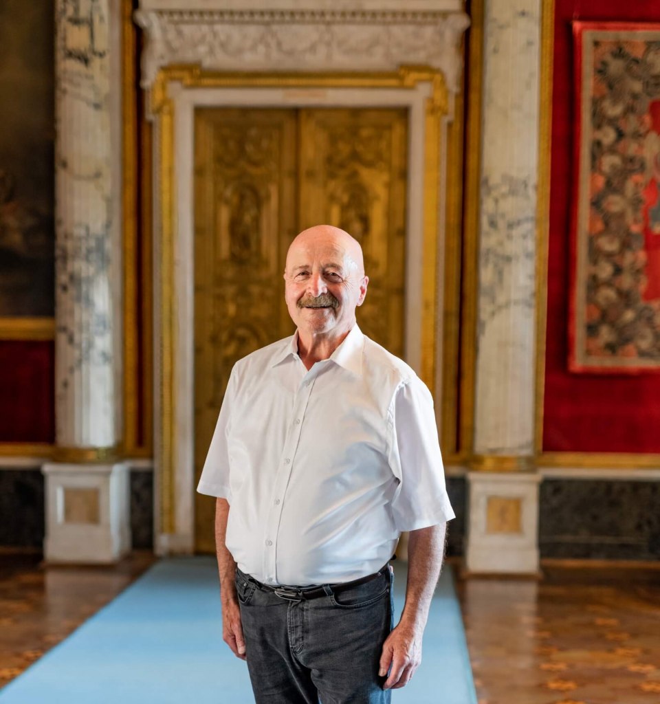 Castle guide Godehard Weichert knows all the details and anecdotes about the Schwerin residence., © TMV/Tiemann