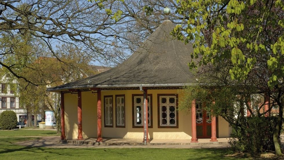 Red pavilion, © Tourist-Information Bad Doberan-Heiligendamm