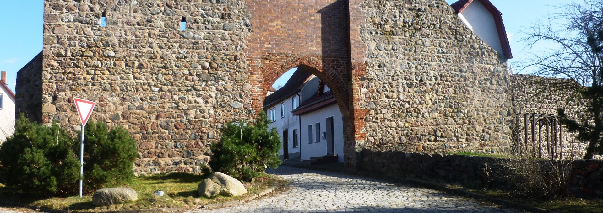 The Woldegk Gate is part of the very well preserved city wall of Fürstenwerder, © Tourismusverein Fürstenwerder