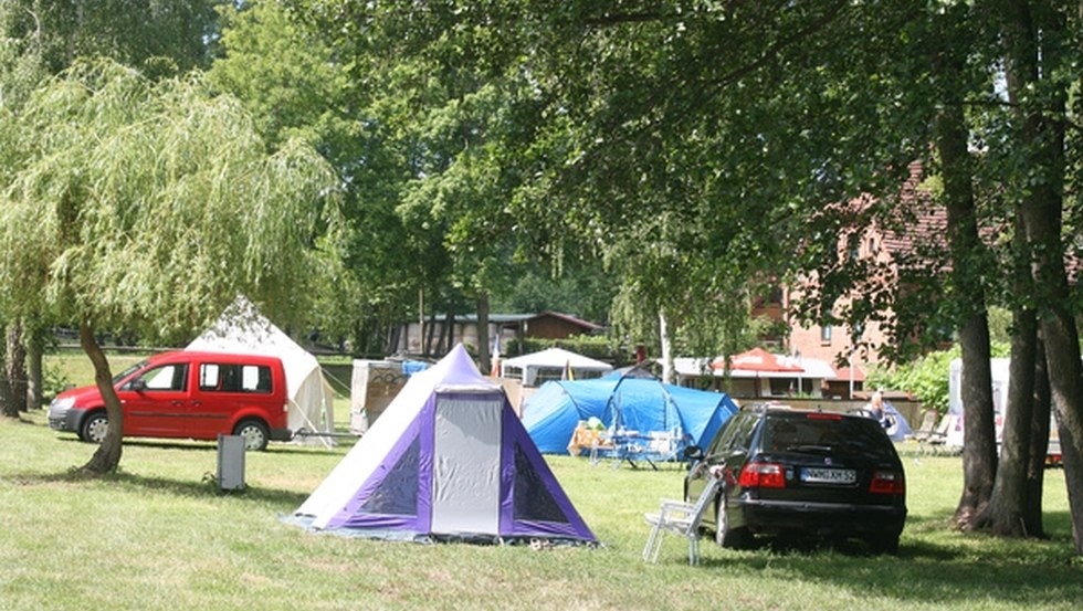 Camping and Friesenhof Kukuk offers individual camping vacations with horse riding vacations, © Camping- und Friesenhof Kukuk/ Gerhard Anton