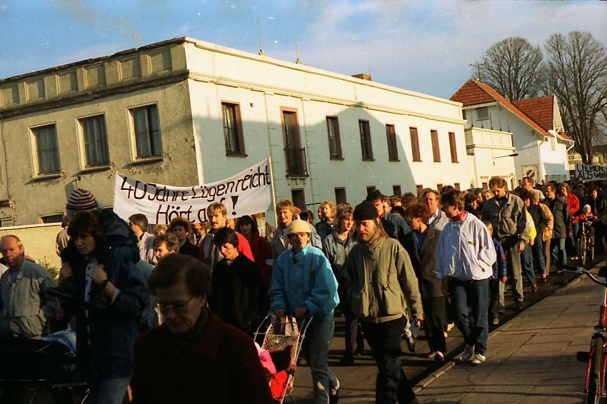 Demonstration in Kühlungsborn 1989, © Uwe Pilgrim/ Kreisarchiv Rostock