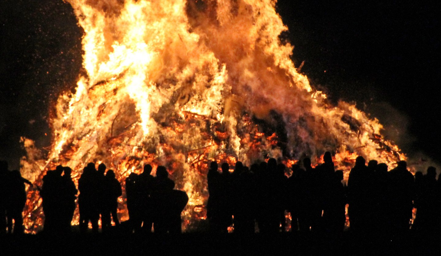 Easter fire, © MartinGulbe/stock.adobe.com