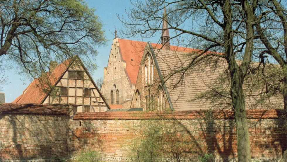 ramparts near the monastery of the Holy Cross, © Irma Schmidt