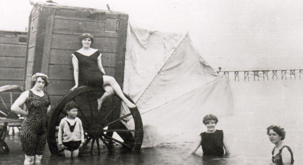 Bath cart in the early 20s, © Kurverwaltung Boltenhagen