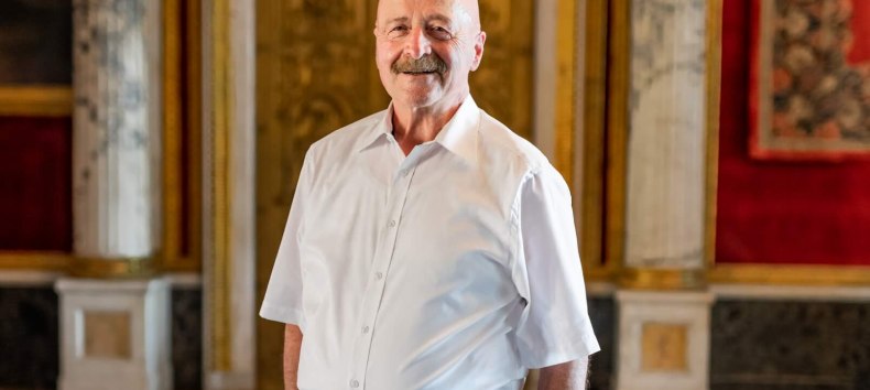 Castle guide Godehard Weichert knows all the details and anecdotes about the Schwerin residence., © TMV/Tiemann