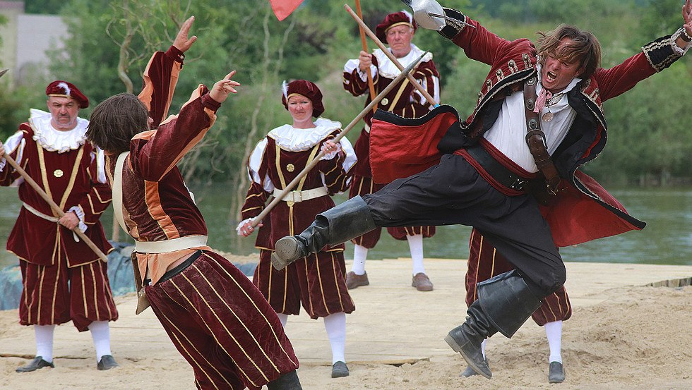 Capt'n Flint in battle, © adventure-production Grevesmühlen GmbH